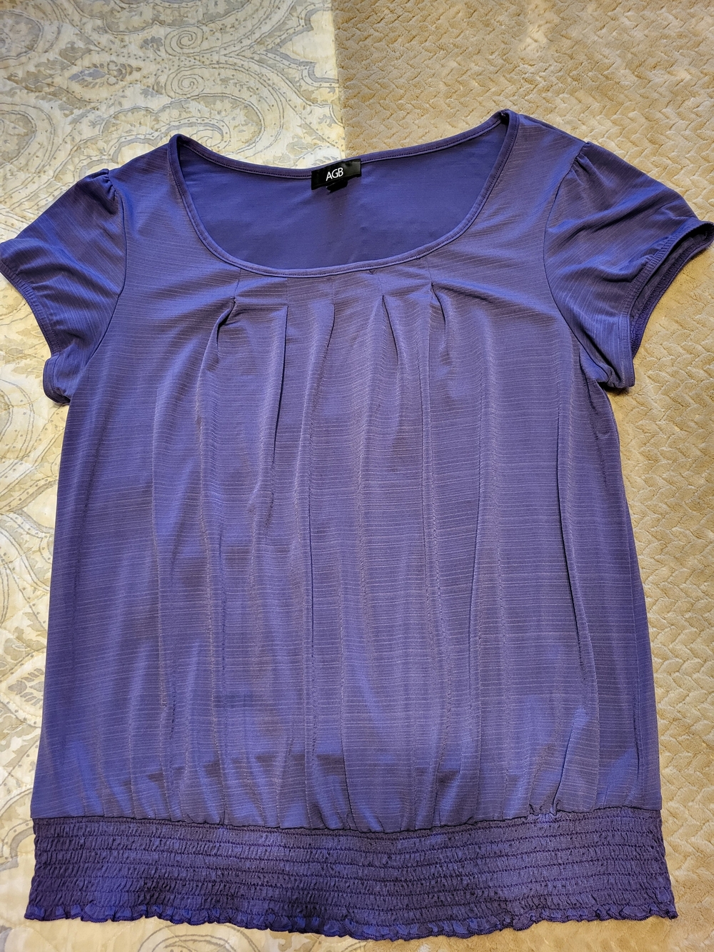 AGB Violet Scoop-Neck Short Sleeve Pleated Top